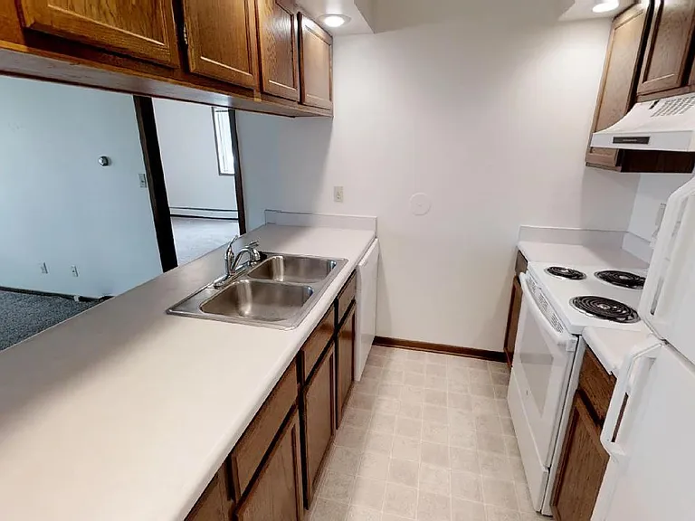 215 Raphael Ave — Photo 2