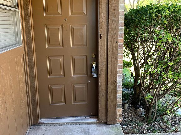 4th image of 3504 Jewel St