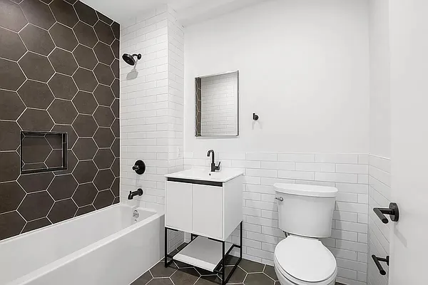 Rented by Bohemia Realty Group | media 13