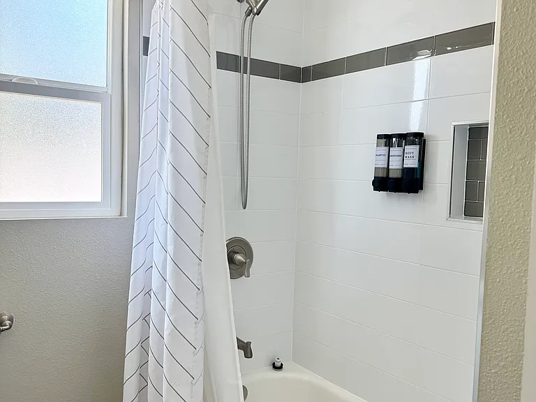 12841 Dungan Ln — Photo 11