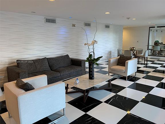 3rd image of 1800 N Bayshore Dr APT 1506