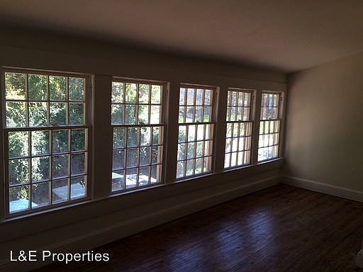 5th image of 125 Highland St