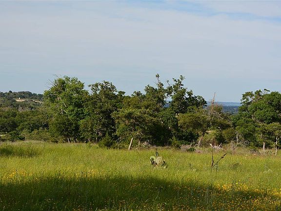 4th image of 591 Overlook Dr
