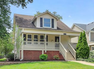 818 E Indiana St, Wheaton, IL 60187