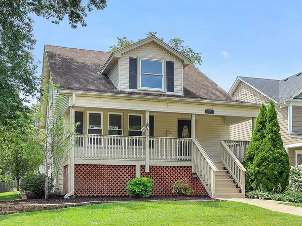 818 E Indiana St, Wheaton, IL 60187