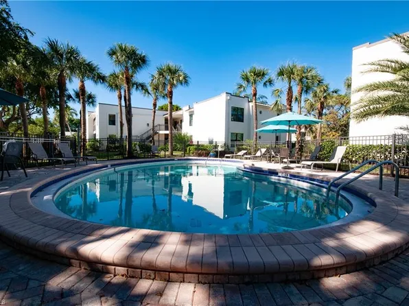 802 10th Ave S, Naples, FL 34102