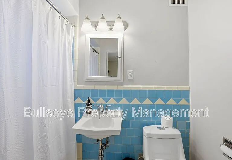 6530 N Central Ave — Photo 40