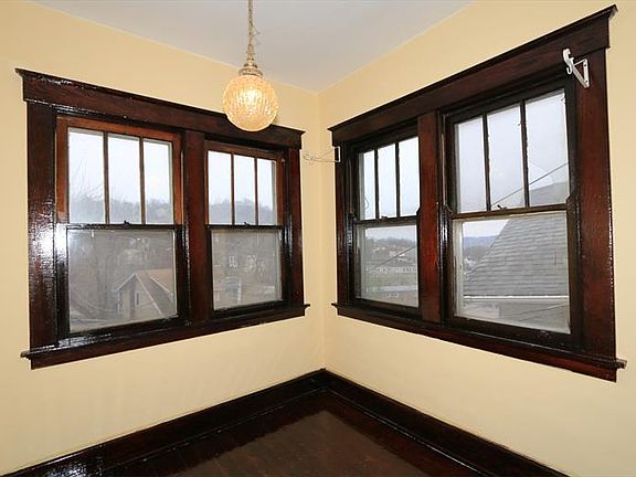4th image of 2843 Marshall Ave