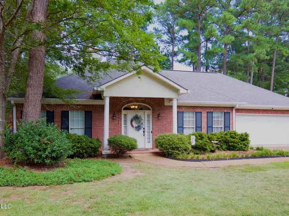 443 Shadowood Dr, Ridgeland, MS 39157