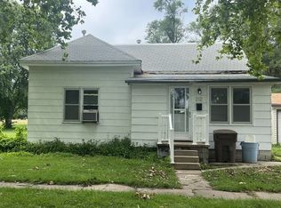 212 W 5th St, Frankfort, KS 66427