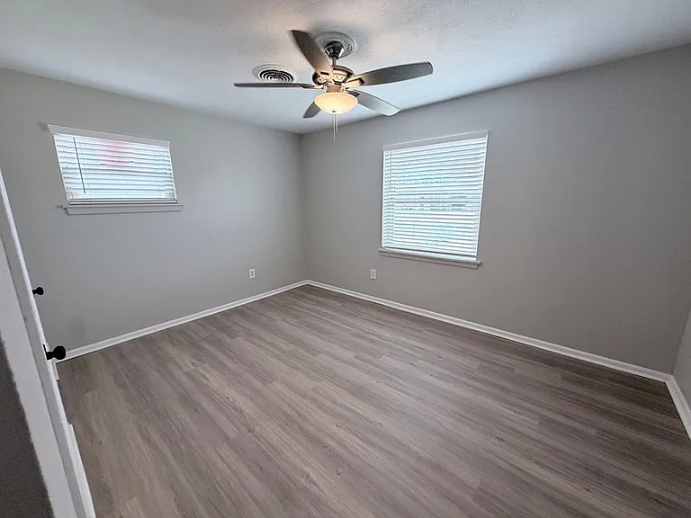 4716 Bowie Dr — Photo 20