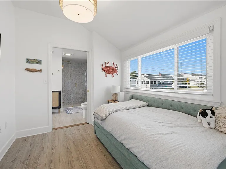 490 Ocean St — Photo 25