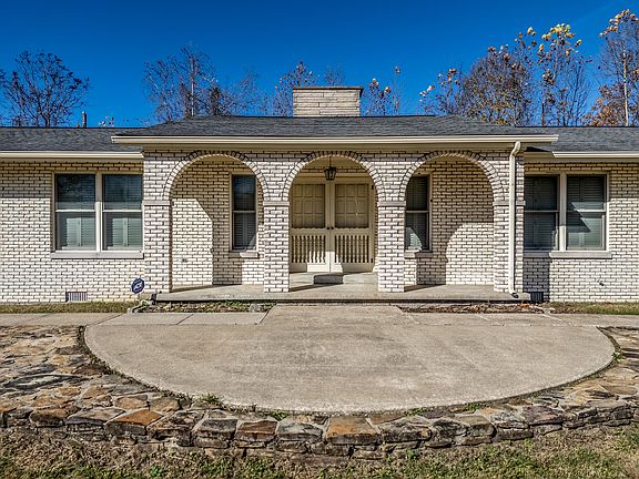 5th image of 191 Pine Acres Ln