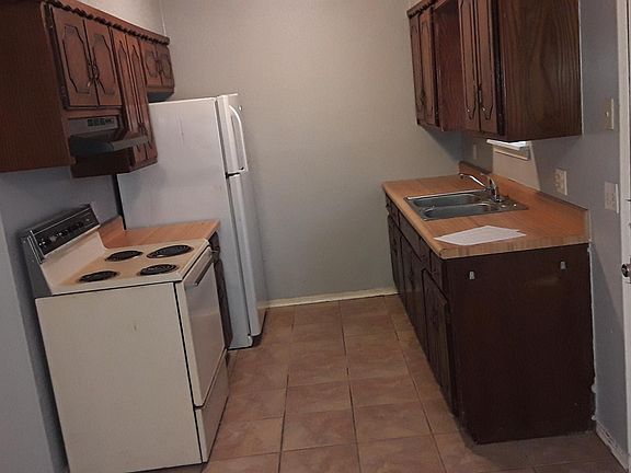 3rd image of 1223 Rolling Stone Dr