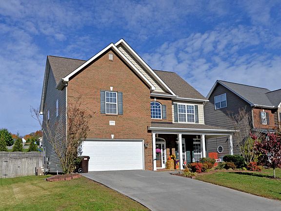 3rd image of 10809 Gable Run Dr