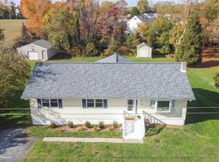 737 Seymour Rd, Bear, DE 19701