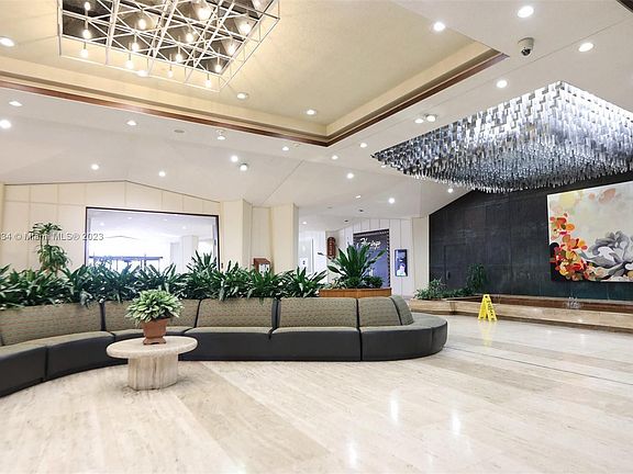 5th image of 825 Brickell Bay Dr APT 2050
