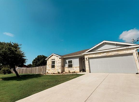 3rd image of 1208 Daviot Dr