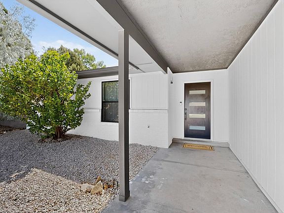 4th image of 2704 Palo Alto Dr NE