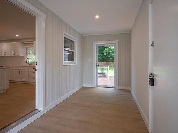 4th image of 162 Morrill Street