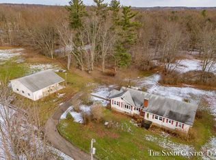 13585 Cypress St, Spring Lake, MI 49456