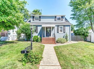 1 Grandview Ave, Middlesex, NJ 08846