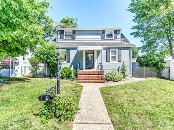 1 Grandview Ave, Middlesex, NJ 08846