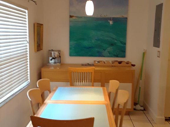 4th image of 445 S Palm Ave APT 1