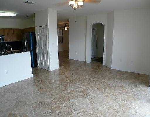 4th image of 10877 NW 85th Ter