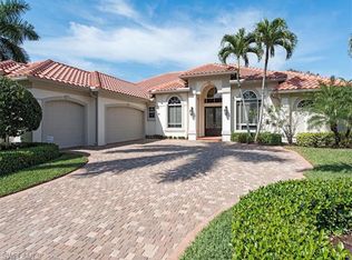 992 Spanish Moss Trl, Naples, FL 34108