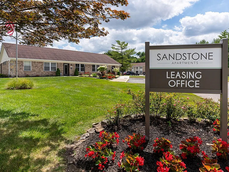 The Court at Sandstone Apartments — Photo 23