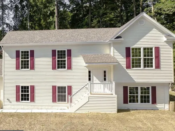 12954 Mills Creek Dr, Lusby, MD 20657