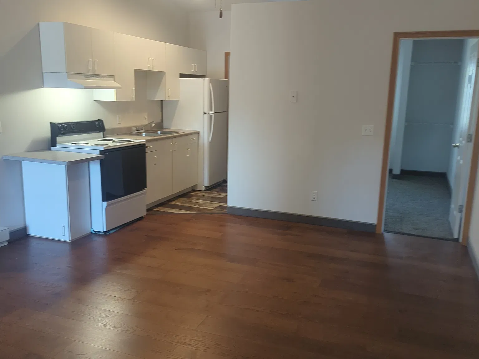2 bed, 600 sqft, $950 — Photo 3