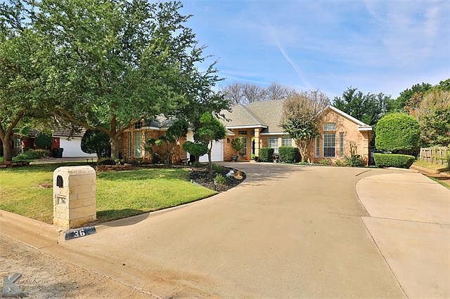 1st image of 36 Hoylake Dr
