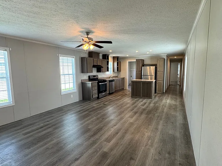 Oak Tree Village — Photo 8