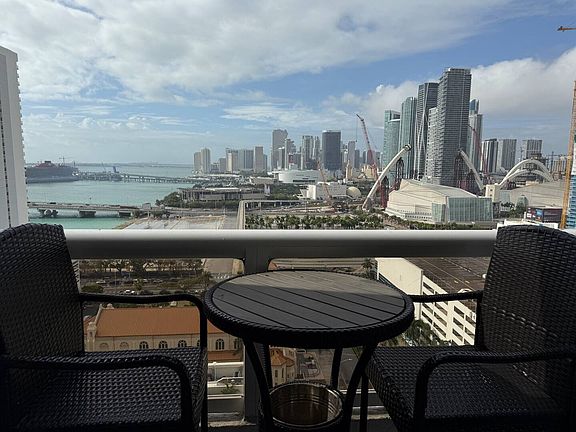 4th image of 1717 N Bayshore Dr APT 2453