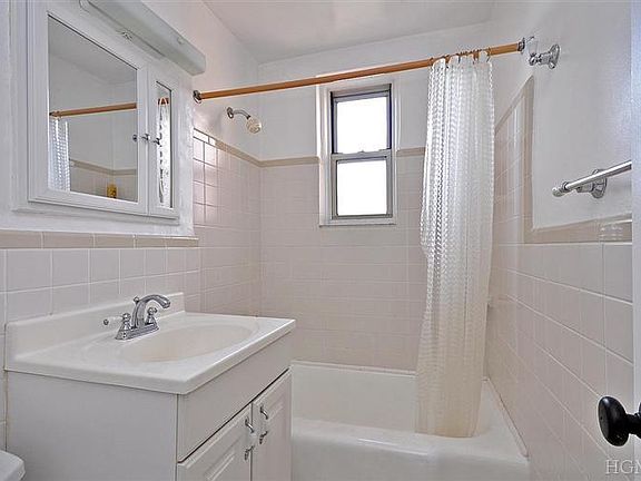 3rd image of 5620 Netherland Ave APT 3A