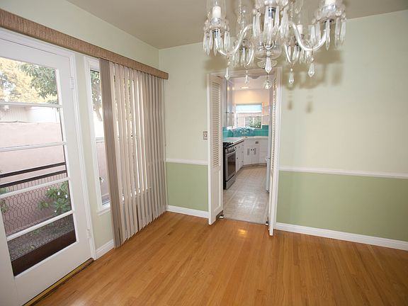 5th image of 404 E Orange St