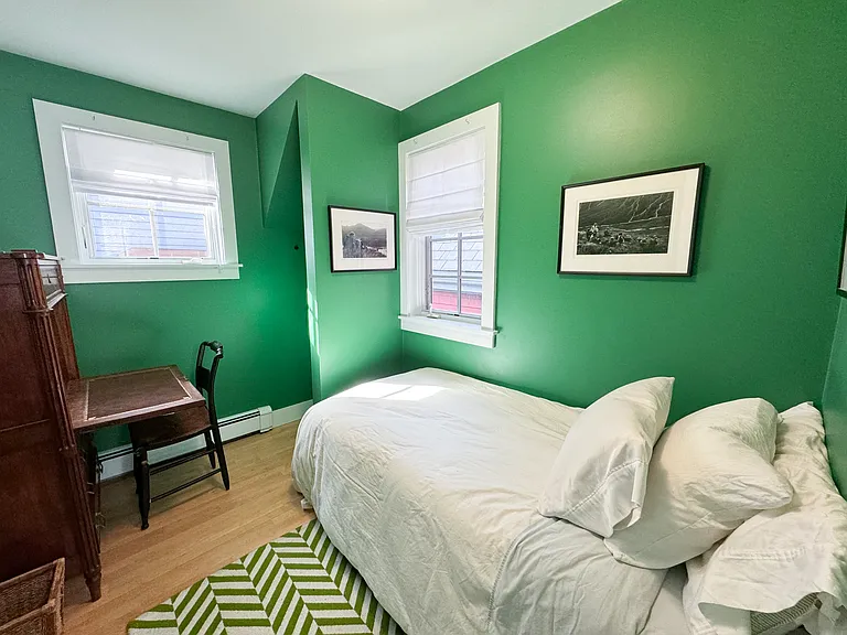 3 Howland St — Photo 4
