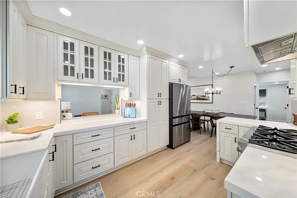 3 bed, 2.5 bath, 1780 sqft, $9,250 — Photo 3