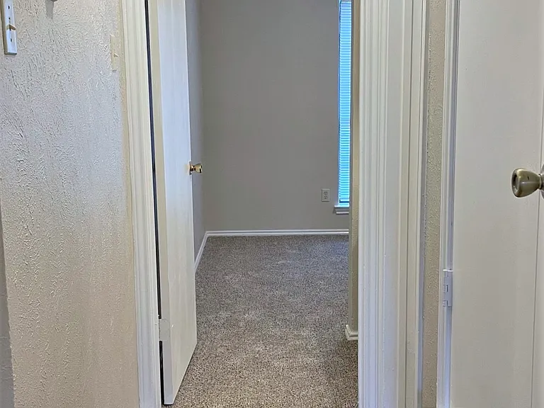 8518 Holly St — Photo 9