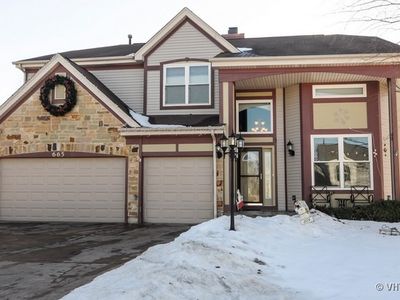 665 E Delgado Dr, Palatine, IL, 60074