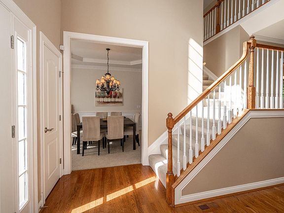 5th image of 6728 Surlyn Ct