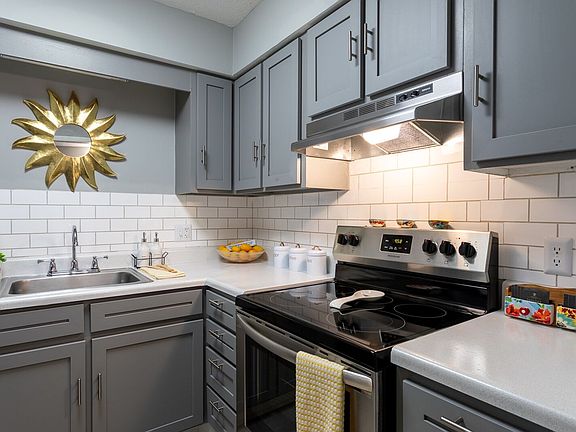 2nd image of 2231 Shadow Valley Rd #D8089ae61