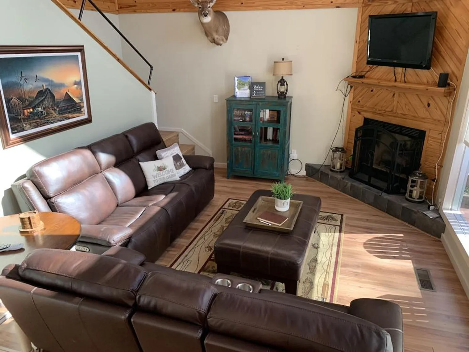2 bed, 1.0 bath, 1926 sqft, $1,350 — Photo 2