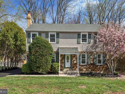 702 Oxford Ln, Wallingford, PA, 19086