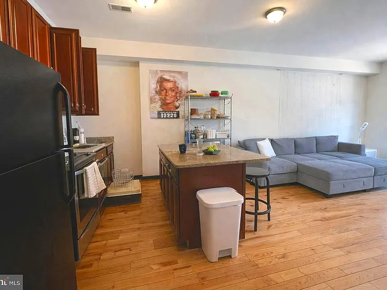1829 N Bouvier St #B — Photo 11