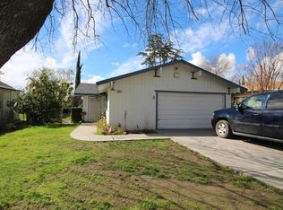 623 S 7th St, Kerman, CA 93630