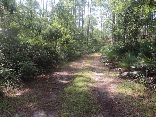 77135 Wonderwood Trl, Yulee, FL 32097