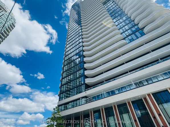 15 Holmes Ave, Toronto, ON